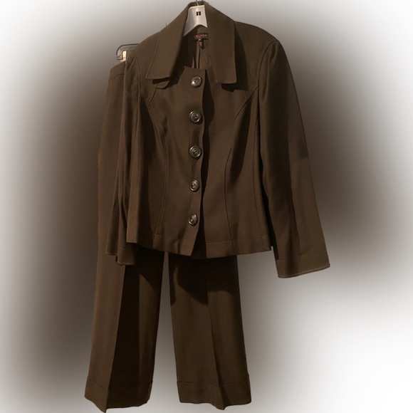 ESCADA brown pant suit(2 piece)
